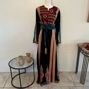 Palestinian henna / Tatreez thobe - kashmir style NEVER WORN!!! Roughly size 2.